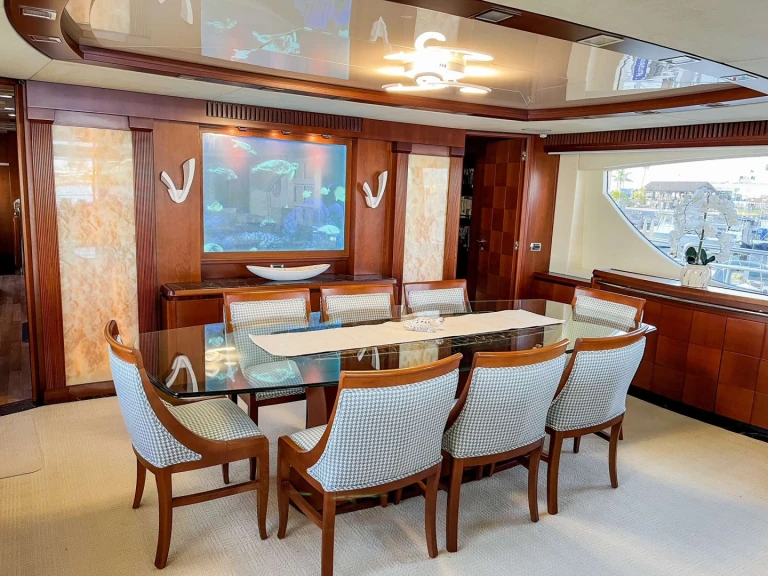 Yacht hire Atlantic Highlands cheap VIVERE
