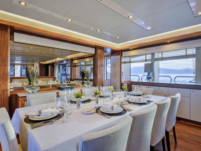 Yacht charter Athens - Sunseeker GEORGE P on SamBoat