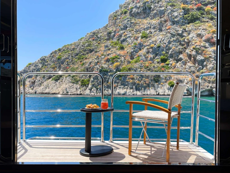 Yacht hire Athens cheap GEORGE P