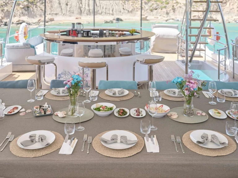 Luxury Yacht to hire Greece at the best price