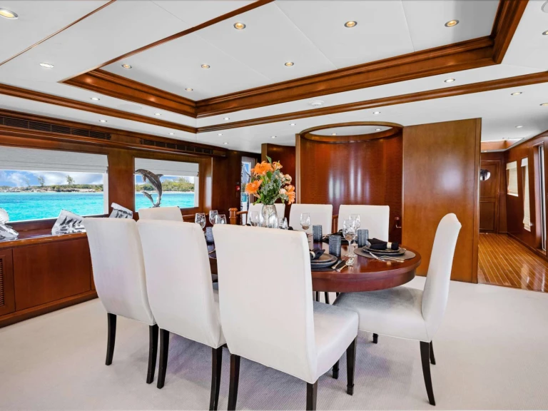 Yacht hire Nassau cheap ESCAPE