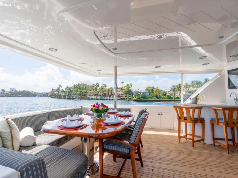 Yacht hire Fort Lauderdale cheap SLEEPOVER