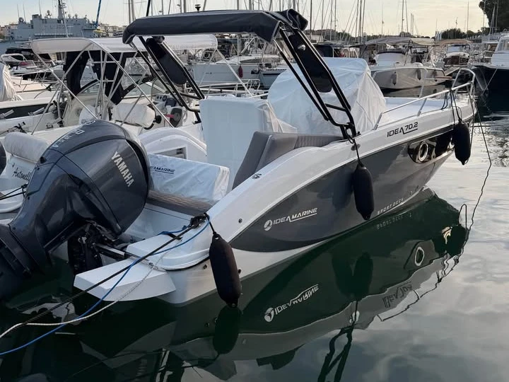Hire Motorboat with or without skipper Idea Marine Brindisi Port