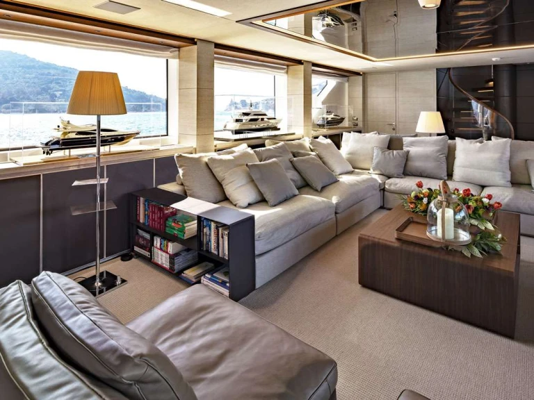 Luxury Yacht to hire La Spezia at the best price