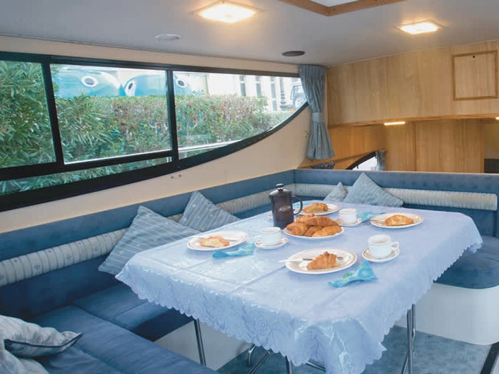 Motorboat to hire Trèbes at the best price