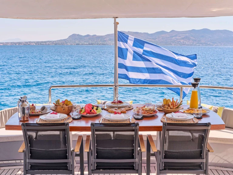 Charter a Mondomarine SANJANA in Athens on Samboat