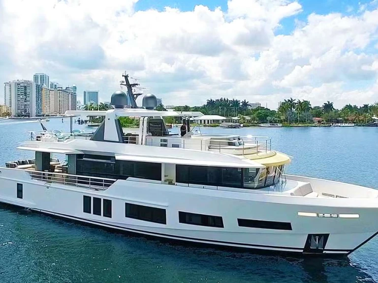Luxury Yacht to hire British Virgin Islands (BVI) at the best price
