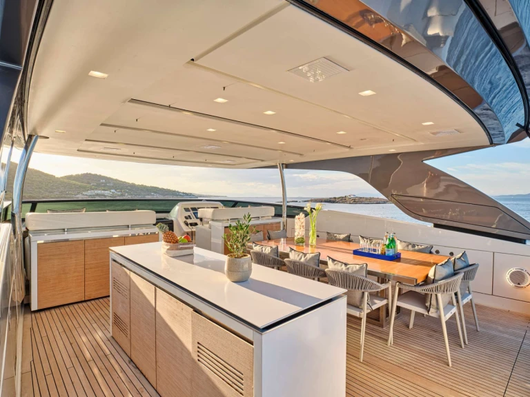 Yacht hire Athens cheap GOLDEN YACHT