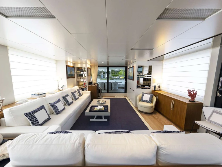 Luxury Yacht to hire La Spezia at the best price