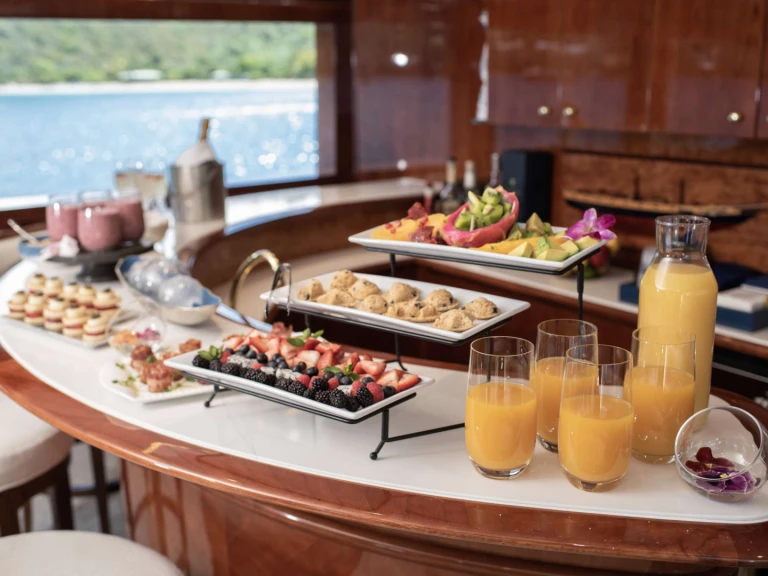 Yacht hire Puerto Rico cheap OUTTA TOUCH