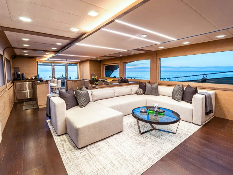 Yacht charter Bahamas - MonteCarloYachts CIELO NERO on SamBoat