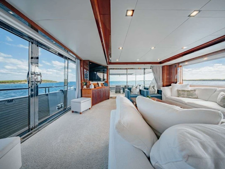 Hire Luxury Yacht Princess, UK with a boat licence