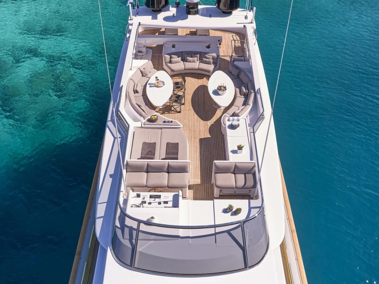 Hire Luxury Yacht with or without skipper Cantieri di Pisa, Italy Athens
