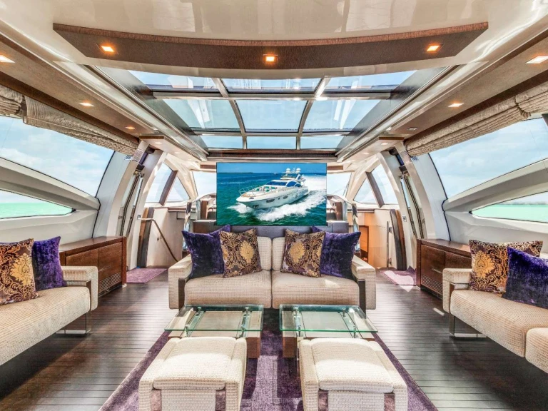 Yacht hire Miami cheap Scarlet