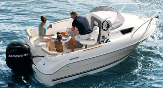 Charter a Quicksilver Activ 420 Cabin in Sète on Samboat