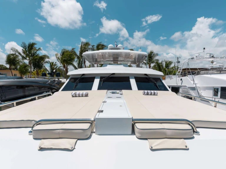 Charter a Broward A PLACE IN THE SUN in State of Florida on Samboat