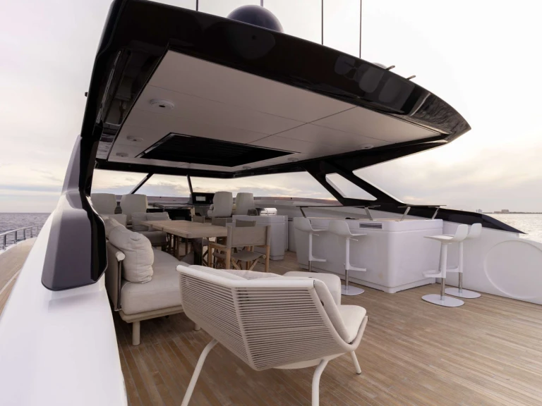 Yacht hire Nassau cheap KARMA