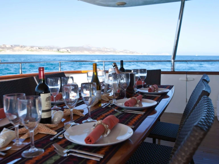 Yacht charter La Paz - Azimut Super on SamBoat