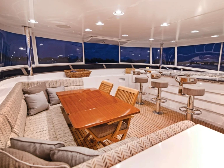 Luxury Yacht hire in Bahamas - Nordhavn VIVIERAE II