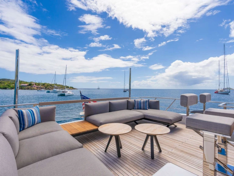 Charter a San Lorenzo SWEET VIRGINIA in Bahamas on Samboat