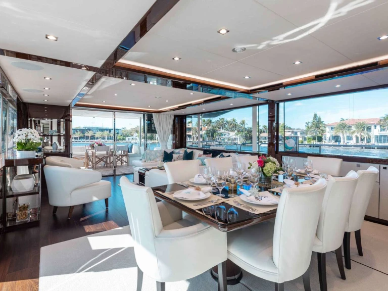 Charter a Sunseeker Mirracle in Fort Lauderdale on Samboat