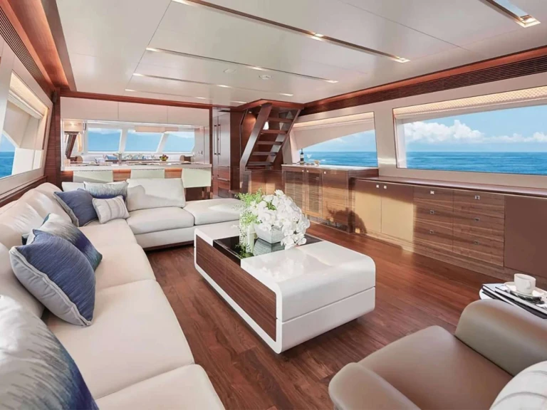 Luxury Yacht to hire Nassau at the best price