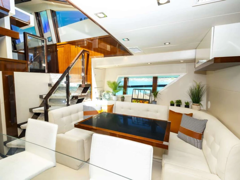 Lazzara NEW LIFE charter bareboat or skippered in  Nassau