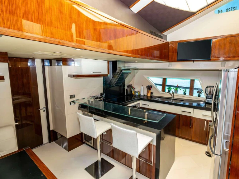 Yacht charter Nassau - Lazzara NEW LIFE on SamBoat