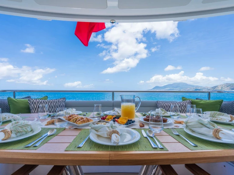 Luxury Yacht hire in Saint Kitts and Nevis - Sunseeker ACCIDENTAL SUCCESS II
