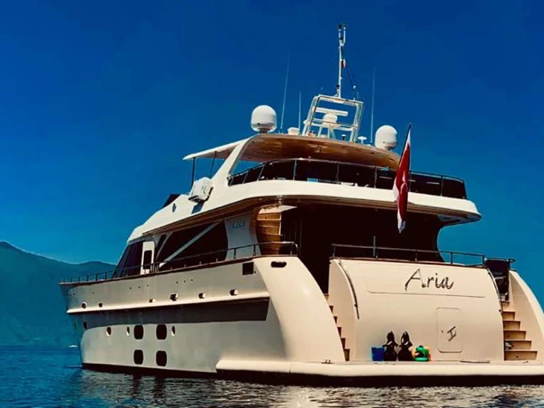Luxury Yacht to hire Amalfi at the best price