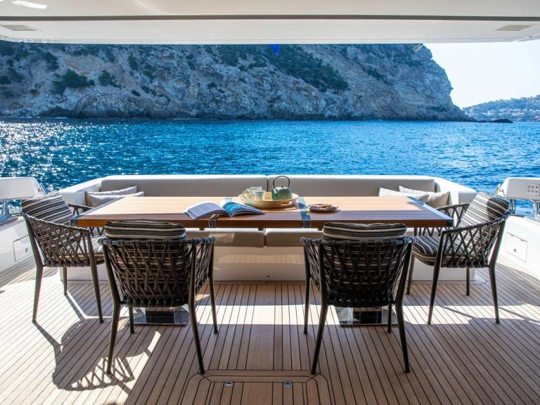 Yacht charter Balearic Islands - San Lorenzo SEVEN on SamBoat