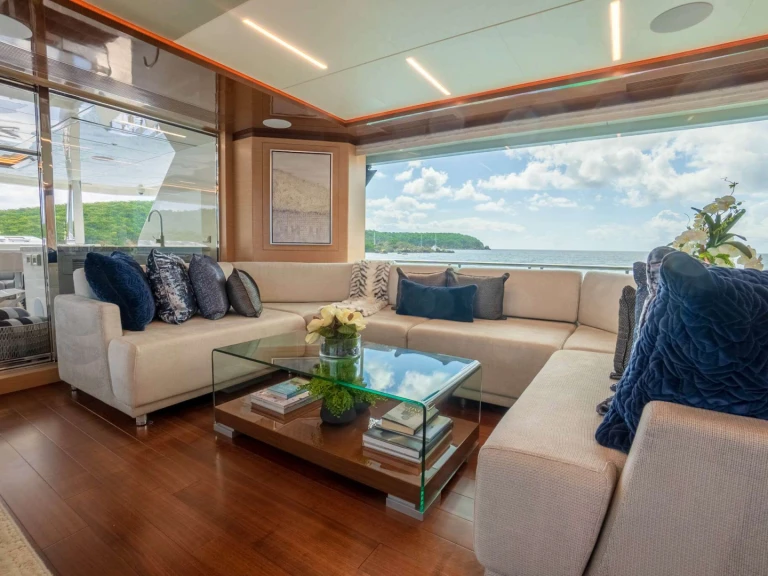 Hire Luxury Yacht Ocean alexander with a boat licence
