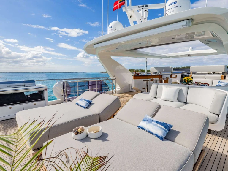 Azimut PIER PRESSURE charter bareboat or skippered in  Nassau