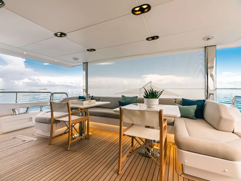 Azimut MAREA LA NAUTICA  charter bareboat or skippered in  Bahamas