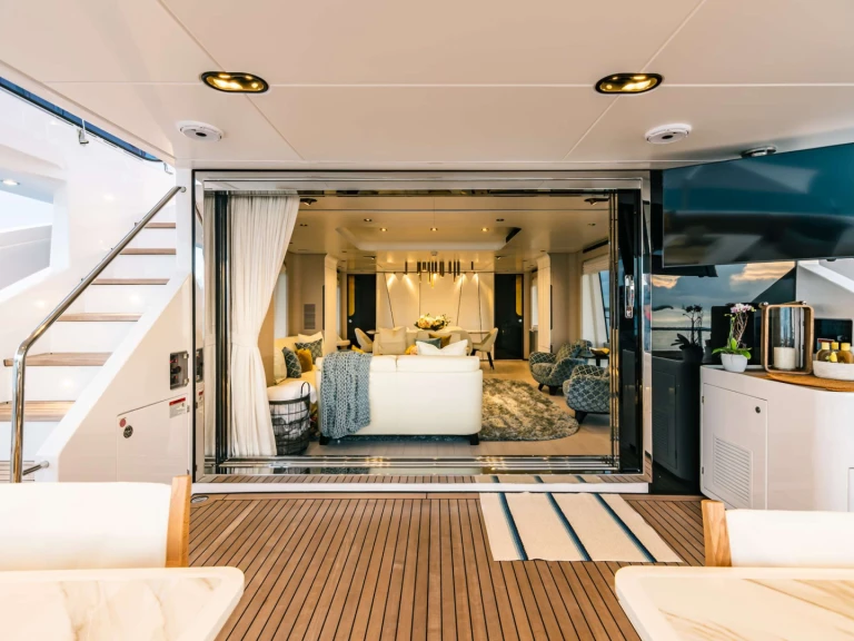 Hire a Azimut MAREA LA NAUTICA  Bahamas
