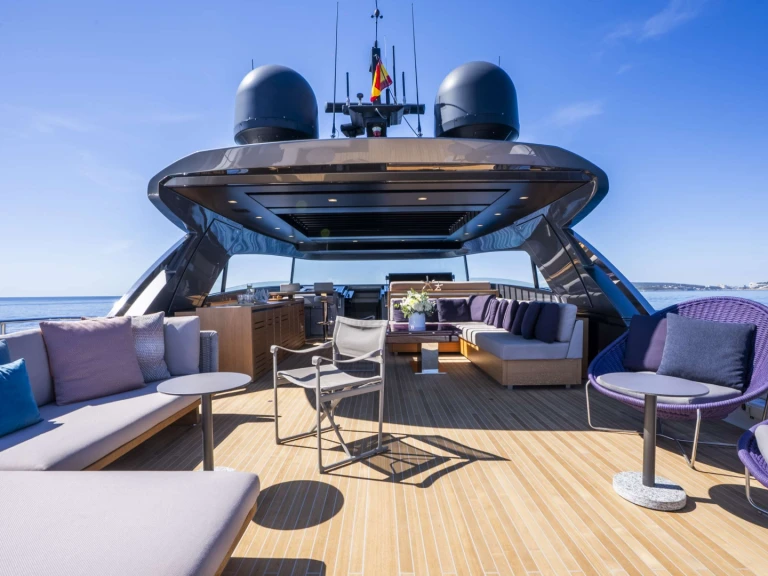 Luxury Yacht to hire Balearic Islands at the best price