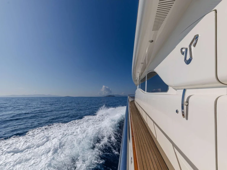 Luxury Yacht hire in Athens - Leopard DREAM
