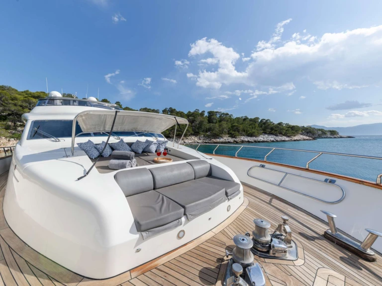 Charter a Leopard DREAM in Athens on Samboat