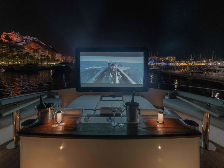 Yacht hire Cannes cheap Wyldecrest