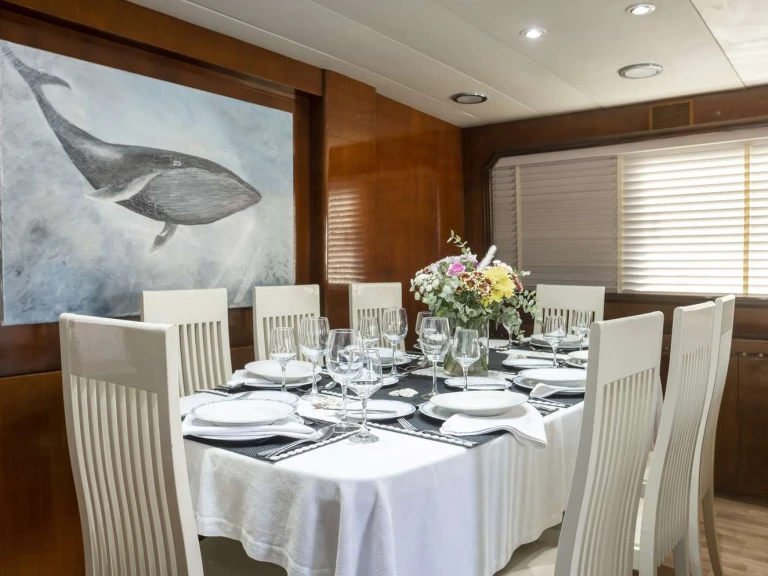 Hire Luxury Yacht Cantieri di Pisa, Italy with a boat licence