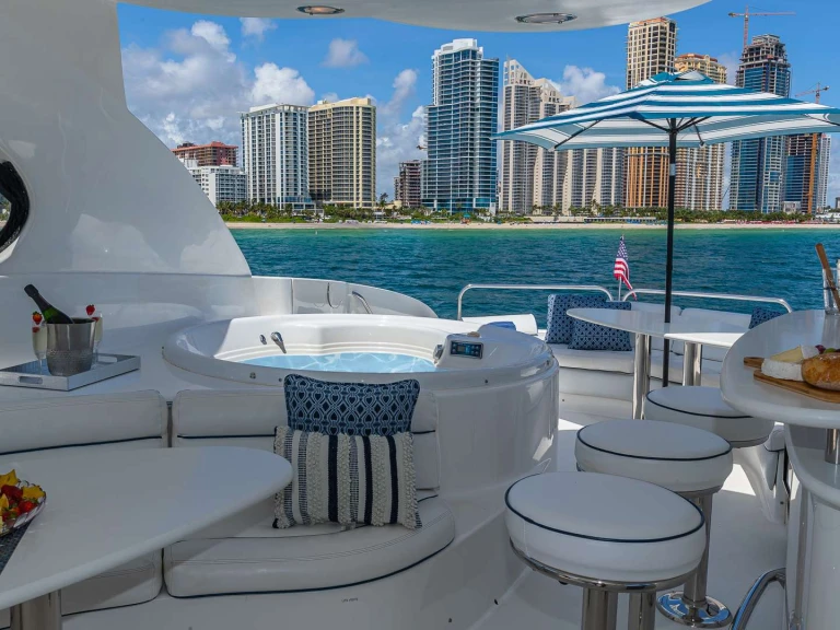 Luxury Yacht hire in Miami - Lazzara Finally-Aphrodite
