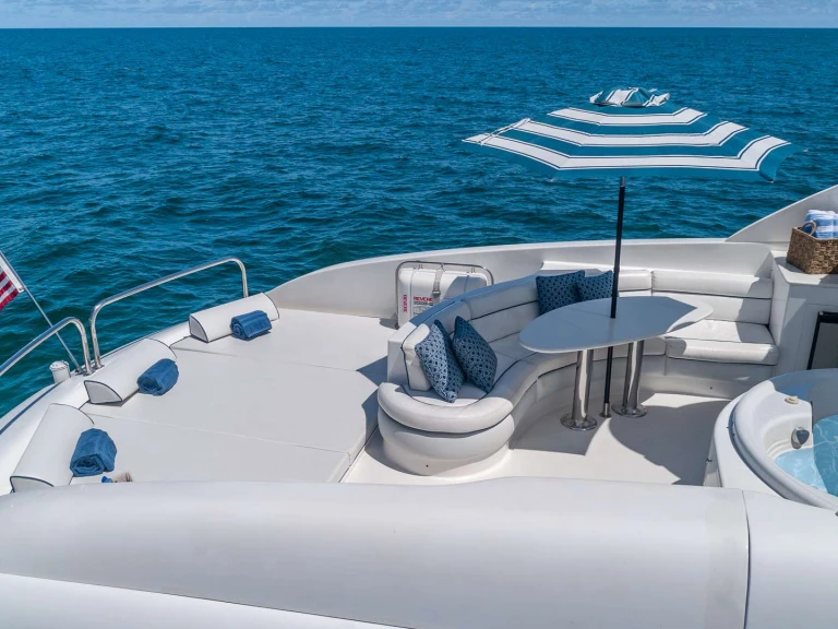 Charter a Lazzara Finally-Aphrodite in Miami on Samboat