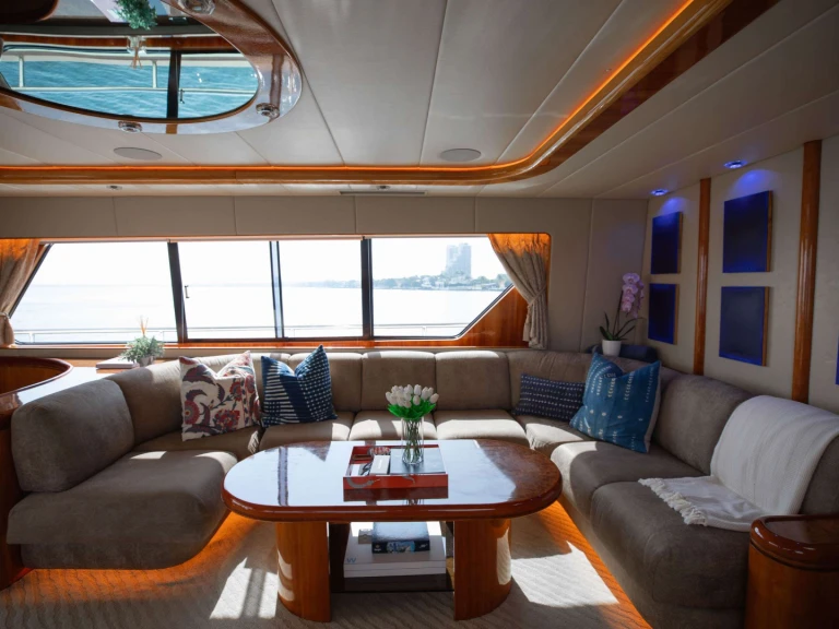 Hire Luxury Yacht with or without skipper Horizon State of Florida