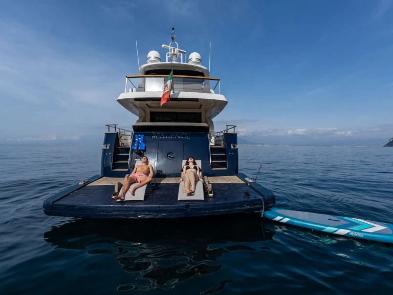 Charter a Alalunga Resilience  in Ischia on Samboat