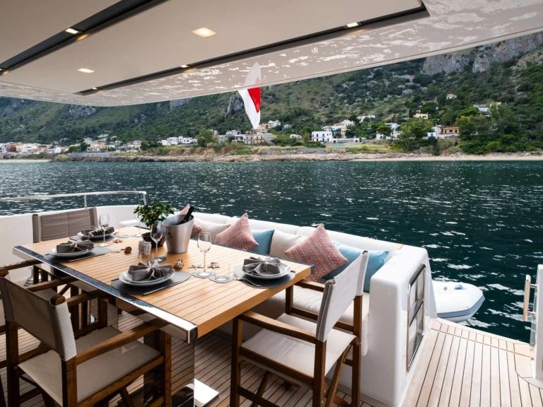 Charter a San Lorenzo ALEXANDER M in Olbia on Samboat