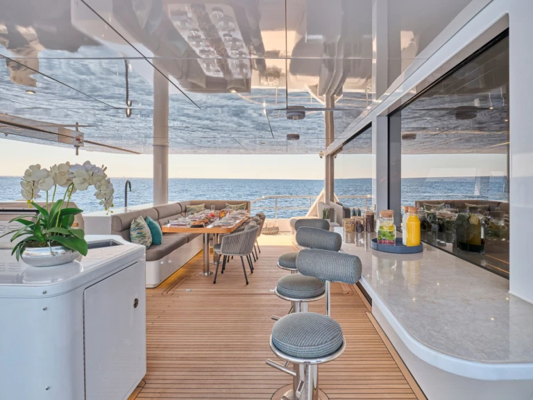 Hire Luxury Yacht Custom Power Cat with a boat licence