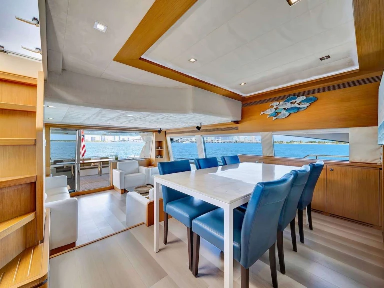 Charter a Ferretti Destiny in Miami on Samboat
