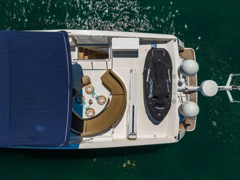 Hire Luxury Yacht with or without skipper Ferretti Miami