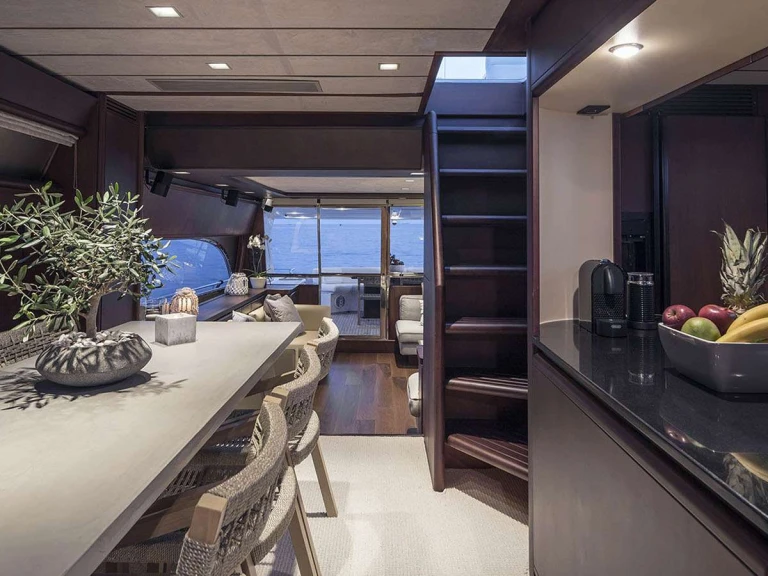 Yacht hire Athens cheap LAZY DAYS