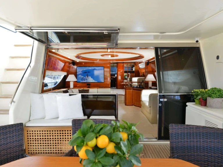 Charter a Ferretti KENTAVROS II in Corfu on Samboat